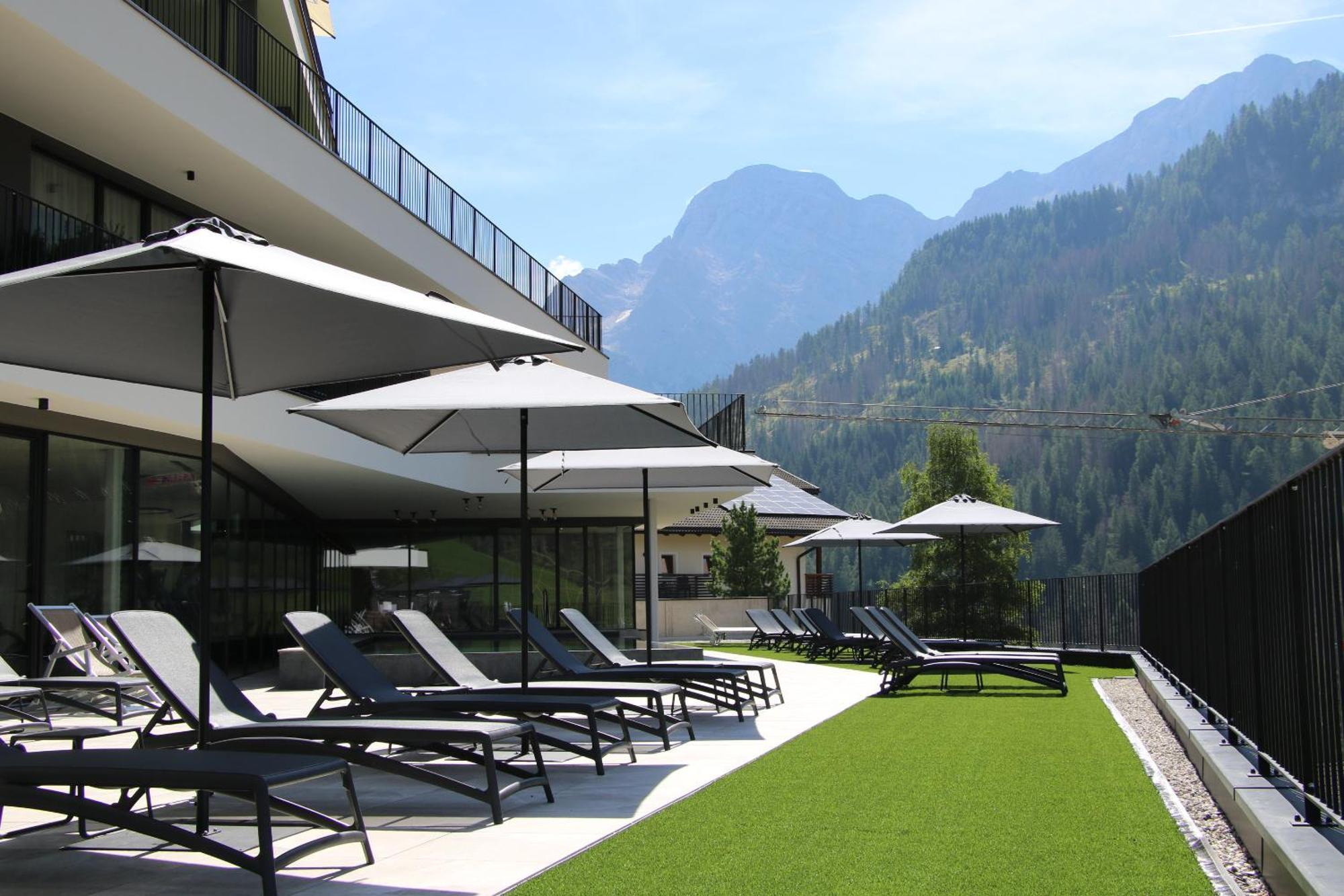 Hotel Alpenrose Dolomites La Valle Exterior foto