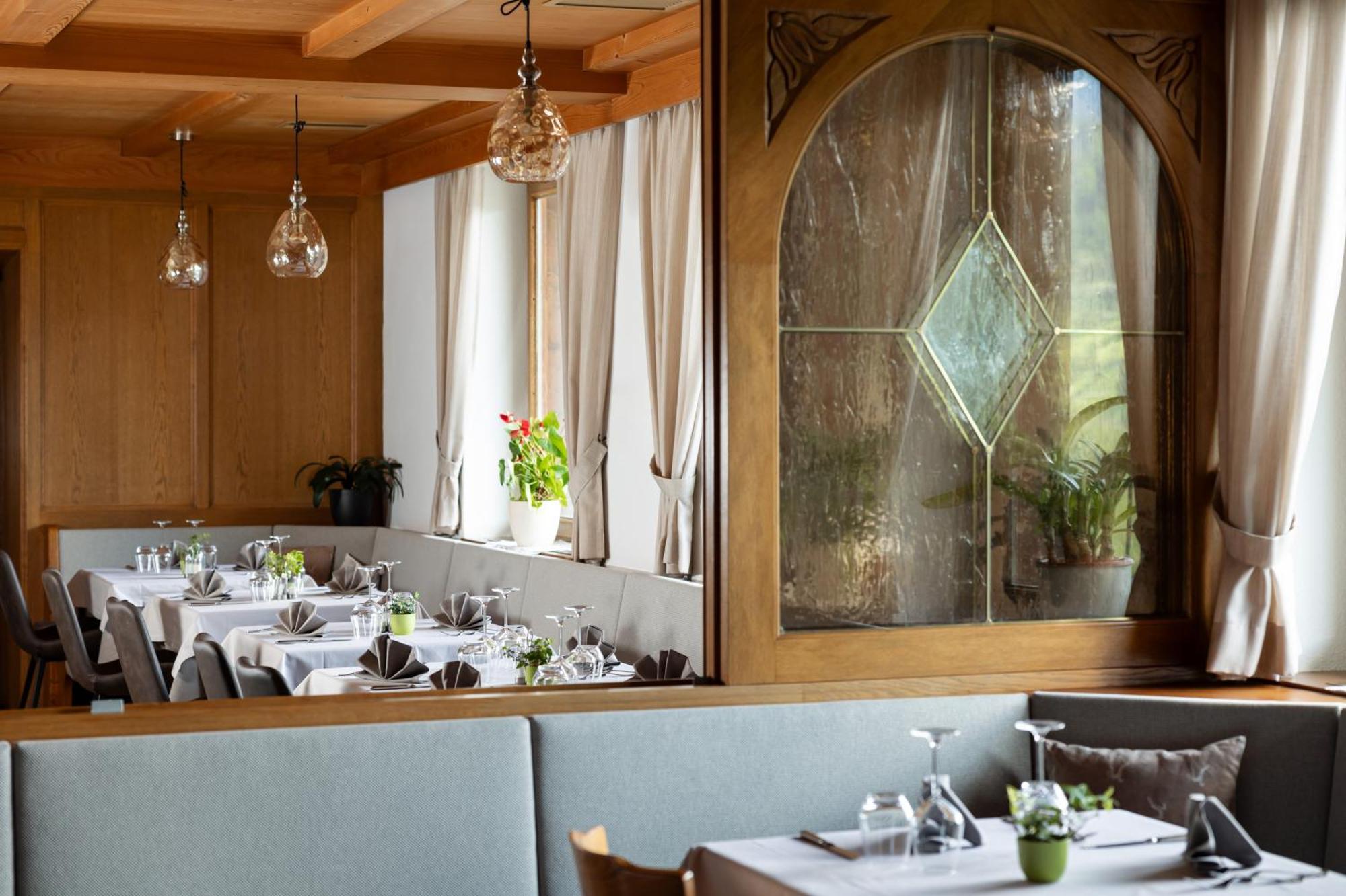 Hotel Alpenrose Dolomites La Valle Exterior foto