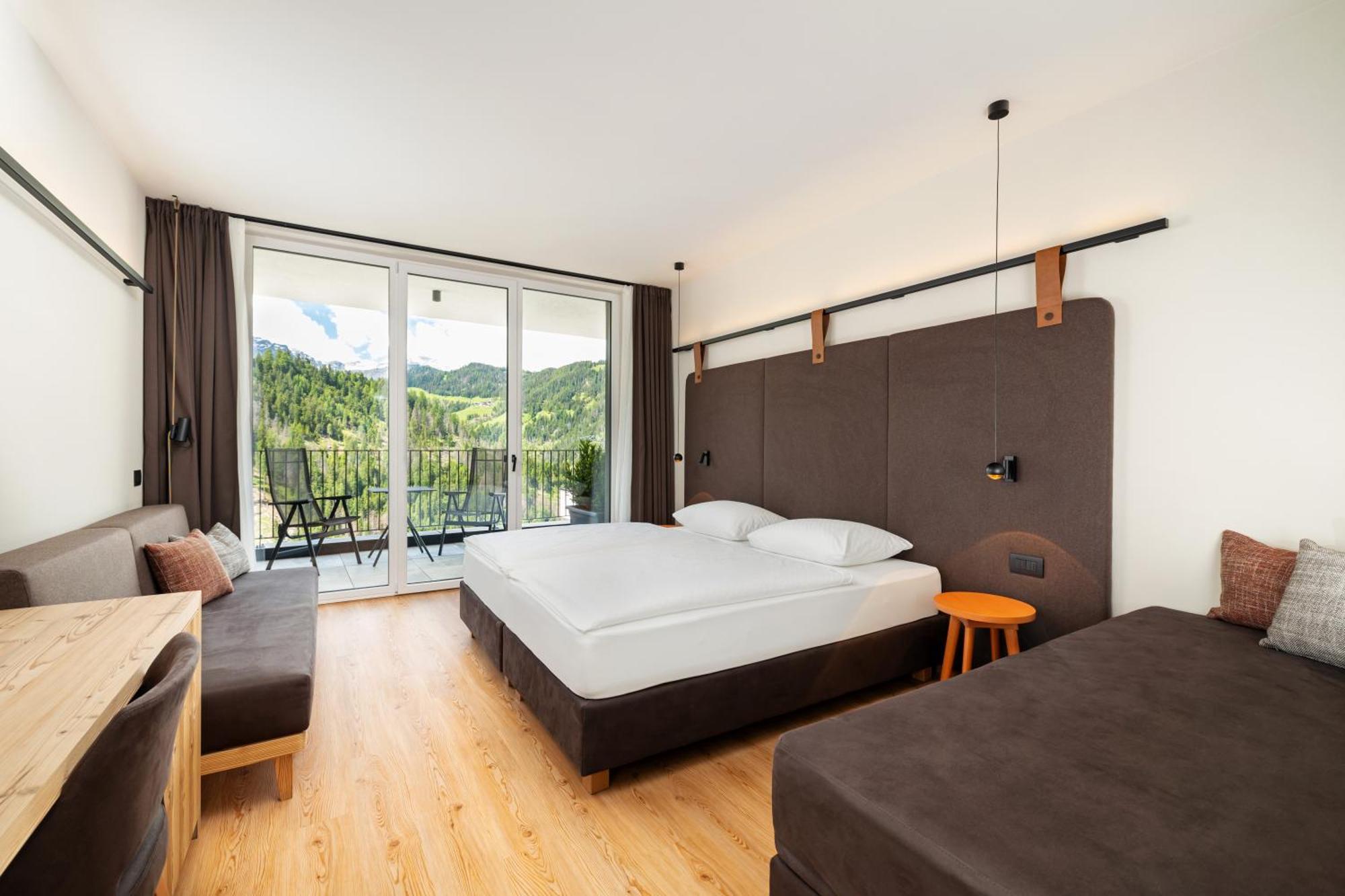 Hotel Alpenrose Dolomites La Valle Exterior foto