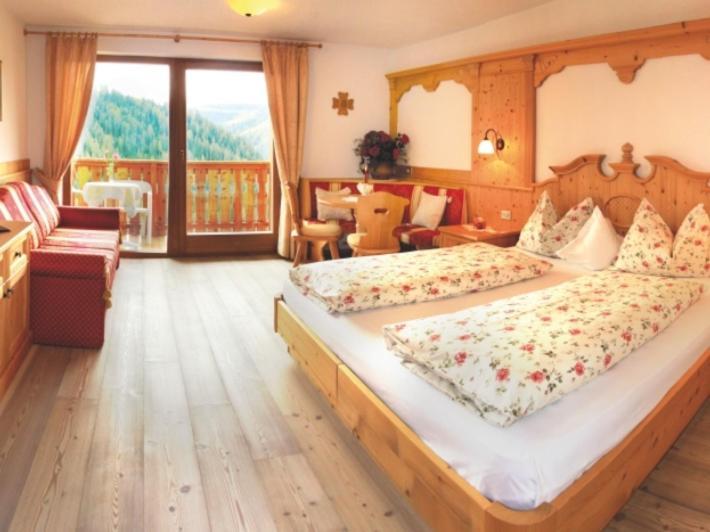 Hotel Alpenrose Dolomites La Valle Habitación foto
