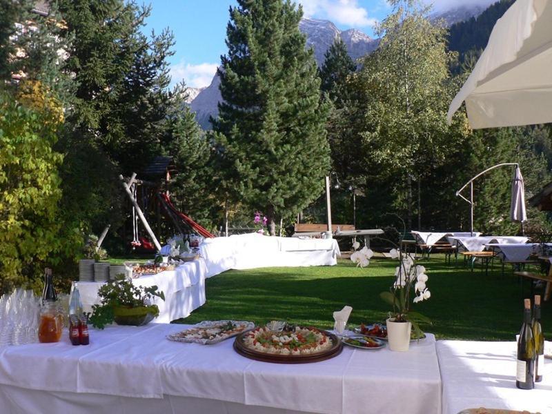 Hotel Alpenrose Dolomites La Valle Exterior foto