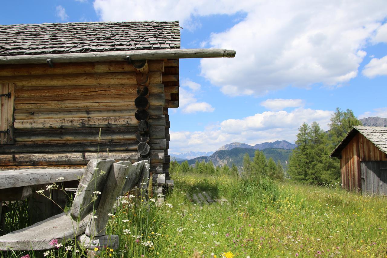 Hotel Alpenrose Dolomites La Valle Exterior foto